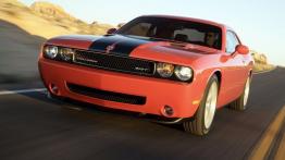 Dodge Challenger SRT8 - widok z przodu