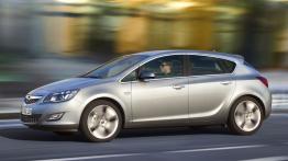 Opel Astra 2010 - lewy bok