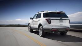 Ford Explorer Sport 2013 - widok z tyłu