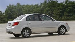 Kia Rio 2010 Sedan - prawy bok