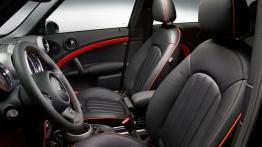Mini Countryman John Cooper Works - widok ogólny wnętrza z przodu