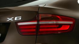 BMW X6 Facelifting - prawy tylny reflektor - wyłączony