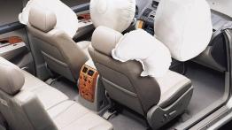 Ssangyong Rexton 2002 - widok ogólny wnętrza z przodu