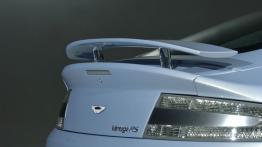 Aston Martin V12 Vantage RS - widok z tyłu