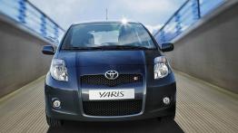 Toyota Yaris TS - widok z przodu