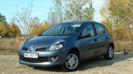 Renault Clio III 1.2 75 KM - widok z przodu