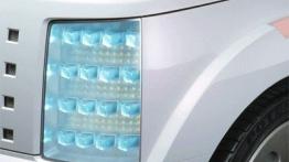 Nissan Chappo Concept - lewy przedni reflektor - włączony