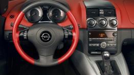 Opel GT 2006 - kokpit