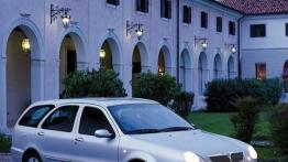 Lancia Lybra - prawy bok