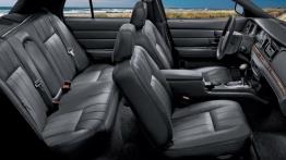 Ford Crown Victoria 2006 - widok ogólny wnętrza