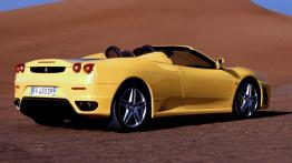 Ferrari 430 Spider - widok z tyłu