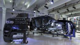 Land Rover Range Rover Sport II (2014) - szkice - schematy - inne ujęcie