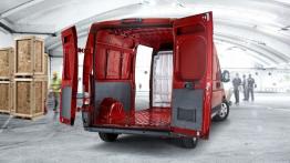 Fiat Ducato III Facelifting Furgon (2014) - tył - bagażnik otwarty