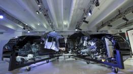 Land Rover Range Rover Sport II (2014) - szkice - schematy - inne ujęcie