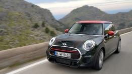 Mini John Cooper Works 2015 - widok z przodu