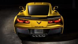 Chevrolet Corvette C7 Z06 (2015) - tył - reflektory włączone
