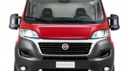 Fiat Ducato III Facelifting Furgon (2014) - przód - reflektory włączone