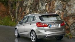 BMW 225i Active Tourer (2014) - widok z tyłu