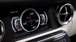 Mercedes SLS AMG Roadster 2012 - radio/cd/panel lcd