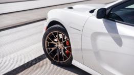Dodge Charger SRT Hellcat (2015) - lewe przednie nadkole