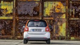 Smart fortwo III (2015) - widok z tyłu