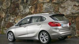 BMW 225i Active Tourer (2014) - widok z tyłu