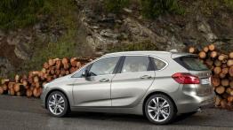 BMW 225i Active Tourer (2014) - widok z tyłu