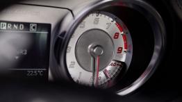 Mercedes SLS AMG Roadster 2012 - obrotomierz