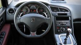 Peugeot 5008 pierwszej generacji – ciekawa propozycja dla rodziny