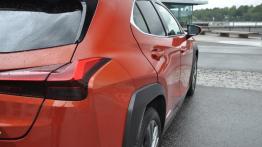 Lexus UX – nowy japoński crossover niczym „lizak za szybą”