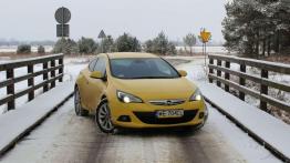 Błyskawica, która odwraca głowy - Opel Astra GTC