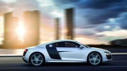 Audi R8 - stuknięty profesor po kuracji odmładzającej