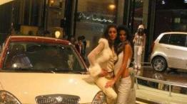 Migawki z salonu paryskiego