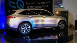 Mercedes EQC – przekona sceptyków do elektromobilności. Wystarczy zaufać jego inteligencji