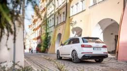 Audi Q7 facelifting ? pierwsza jazda - widok z ty³u