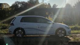 Volkswagen e-Golf - galeria redakcyjna - prawy bok