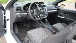 Volkswagen Scirocco III Facelifting - galeria redakcyjna - widok ogólny wnętrza z przodu
