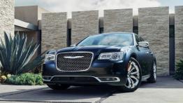 Chrysler 300C Platinum 2015 - widok z przodu