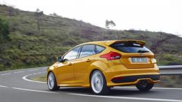 Ford Focus III ST Hatchback Facelifting 2.0 (2015) - widok z tyłu