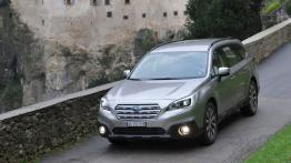 Subaru Outback 2015 2.5i - wersja europejska - widok z przodu