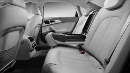 Audi A6 C7 L e-tron (2016) - tylna kanapa, podłokietnik rozłożony