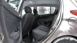 Hyundai i20 Hatchback 5d Facelifting 1.2 DOHC 85KM - galeria redakcyjna - tylna kanapa
