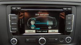 Volkswagen Jetta VI Sedan 1.4 TSI Hybrid 170KM - galeria redakcyjna - radio/cd/panel lcd