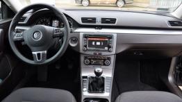 Volkswagen Passat B7 - galeria redakcyjna - pełny panel przedni