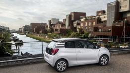 Citroen C1 II (2014) - wersja 3-drzwiowa - widok z tyłu