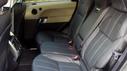 Range Rover Sport II 3.0 SDV6 292KM - galeria redakcyjna - tylna kanapa