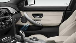 BMW 435i Gran Coupe (2014) - widok ogólny wnętrza z przodu
