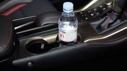 Lexus NX 300h (2014) - schowek na kubki