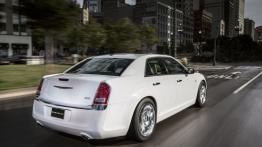 Chrysler 300 Motown Edition - widok z tyłu