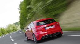 Mercedes A 180 (W176) 2012 - widok z tyłu